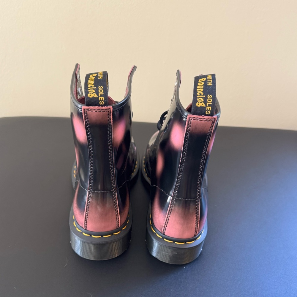 NWT Dr. Martens Black & Pink Tie Dye combat boots - Picture 4 of 11